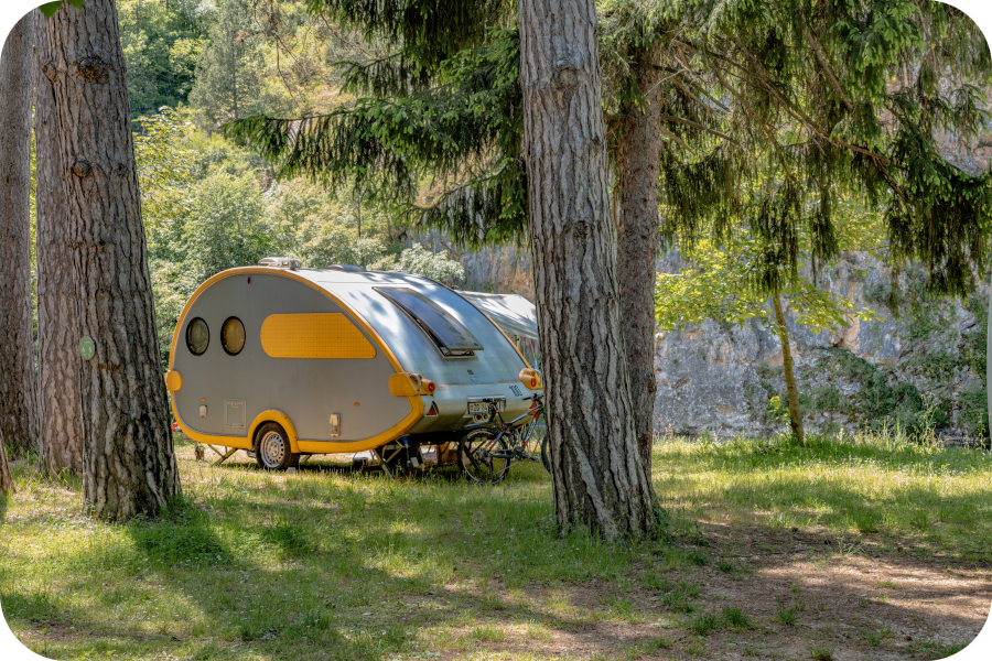 Camping Le Site de Castelbouc - Ställplatser