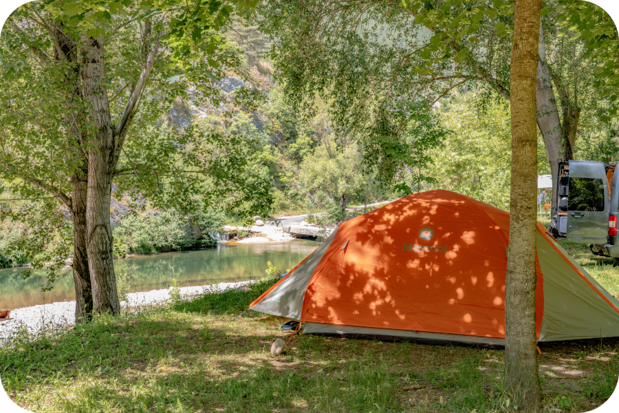Camping Le Site de Castelbouc - Ställplatser