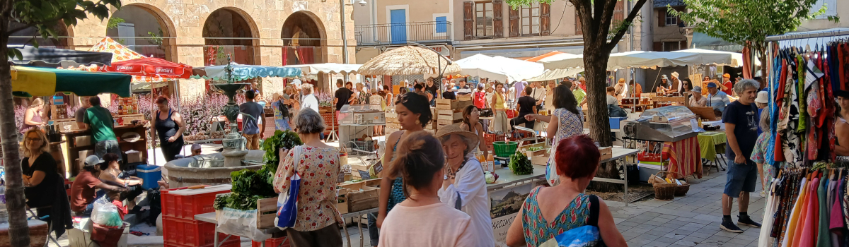 Descubre la gastronomía de Lozère cerca del Camping Le Site de Castelbouc.